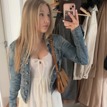 Elvira Carlsson Åström