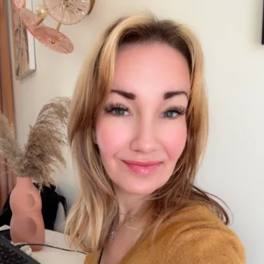 Emelie