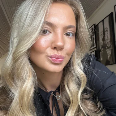 Alma Vålvik